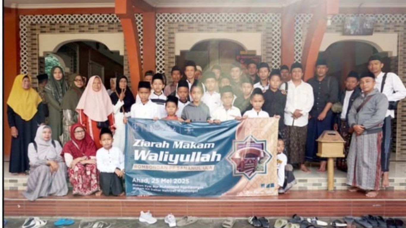 Santri Pondok Pesantren Sananul Ula Laksanakan Ziarah Auliya di Magelang
