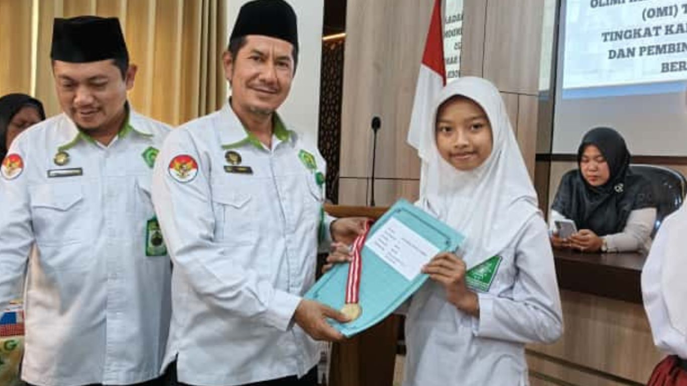 Siswi MI Sananul Ula Ukir Prestasi di Ajang OMI 2025