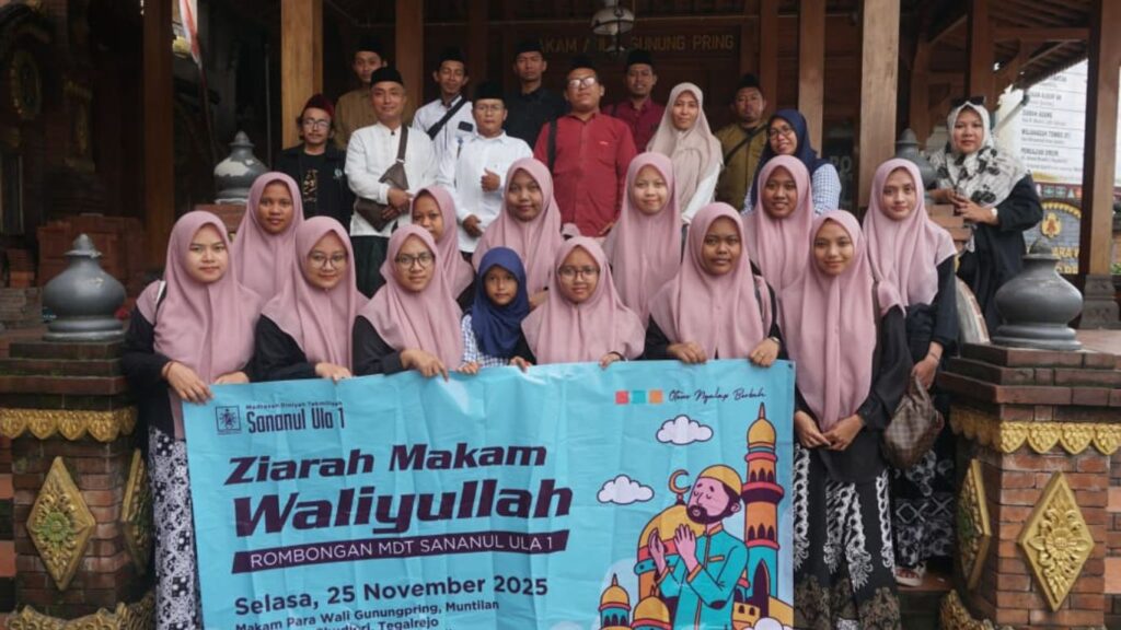 Meneladani Keikhlasan Guru: MDT Sananul Ula 1 Peringati Hari Guru Nasional 2025 Dengan Ziarah Waliyullah