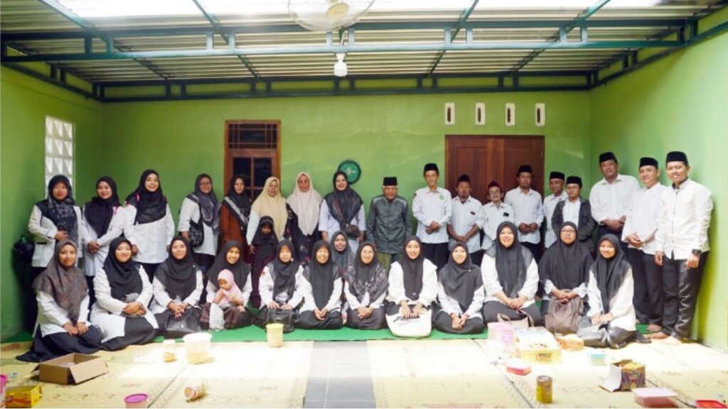 Merajut Silaturahim, membangun Sinergi; MI Sananul Ula Sowan Sesepuh dan Tokoh Masyarakat