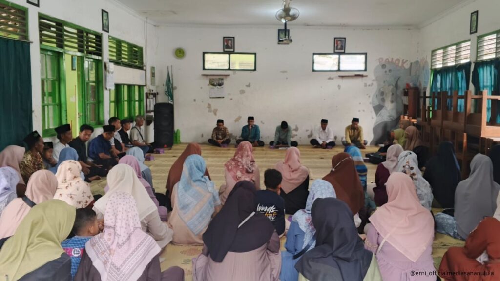 Langkah Awal Bersama: MI Sananul Ula Daraman Ajak POT Kelas 1 Kenal Lebih Dekat Program Madrasah