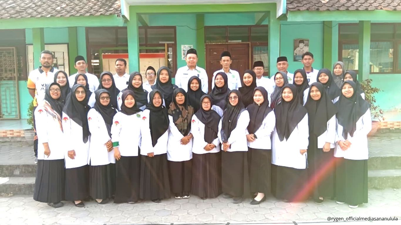 KUA Piyungan Awali Kegiatan Safari Pembina Upacara Forkompimkap 2026/2027 di MI Sananul Ula Daraman